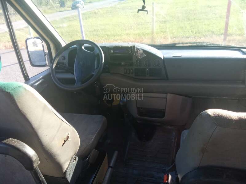 Volkswagen Lt 2.5tdi 5 sedista