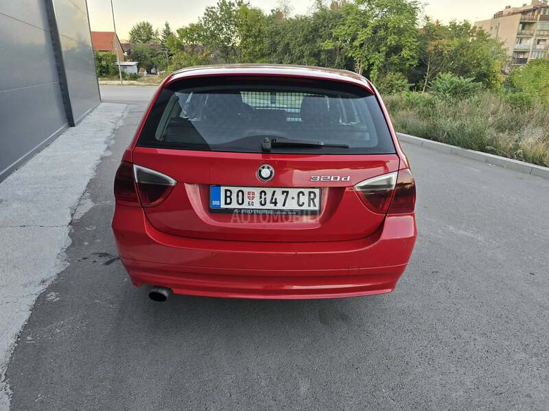 BMW 320 
