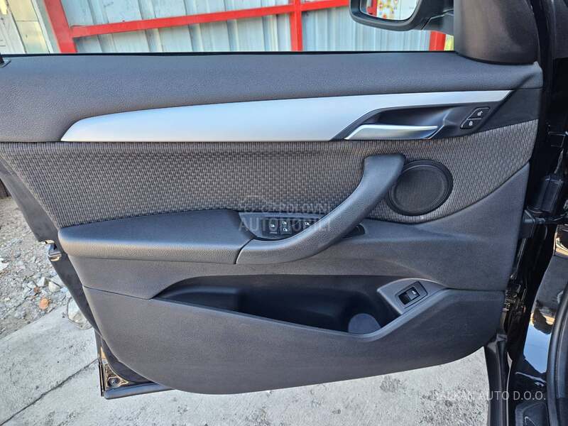 BMW X1 2.0D/NAV/LED/AUT