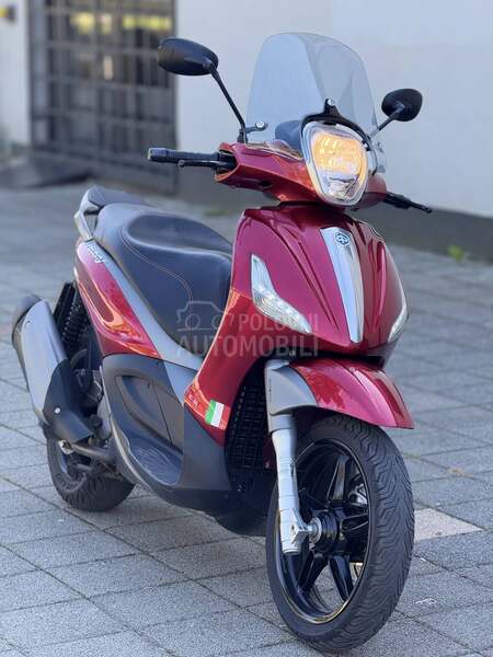 Piaggio Beverly 350 Sport