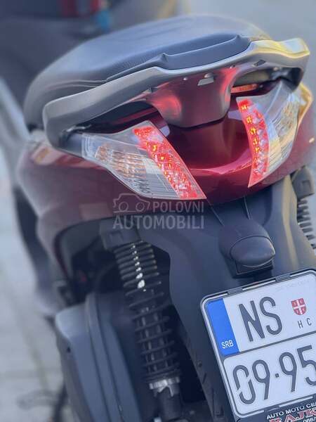 Piaggio Beverly 350 Sport