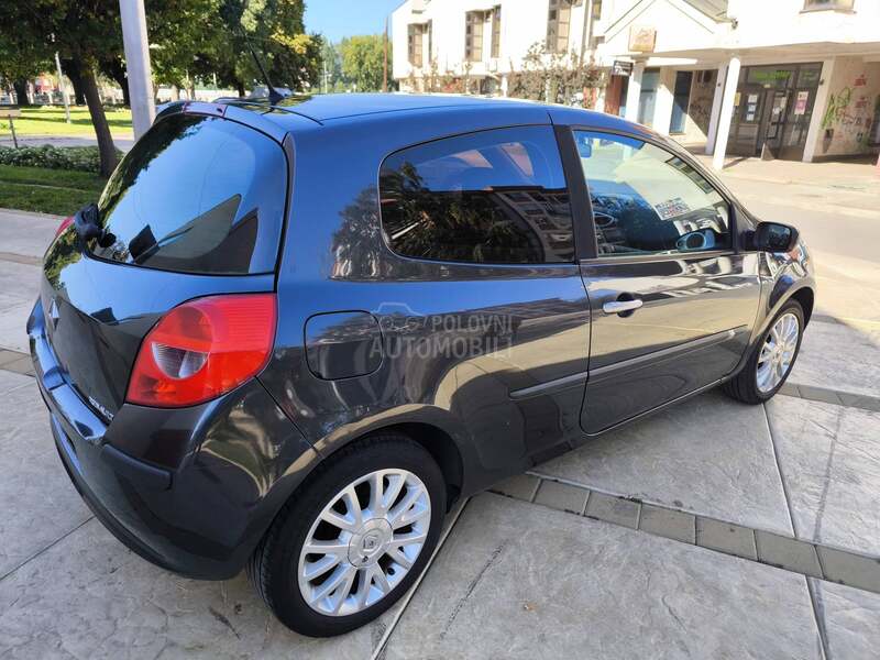 Renault Clio 1.6 16v