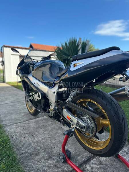 Suzuki Gsxr 600