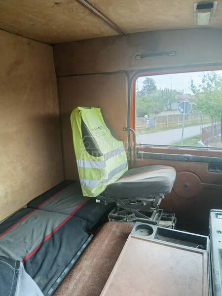 Volvo F12