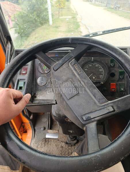 Volvo F12