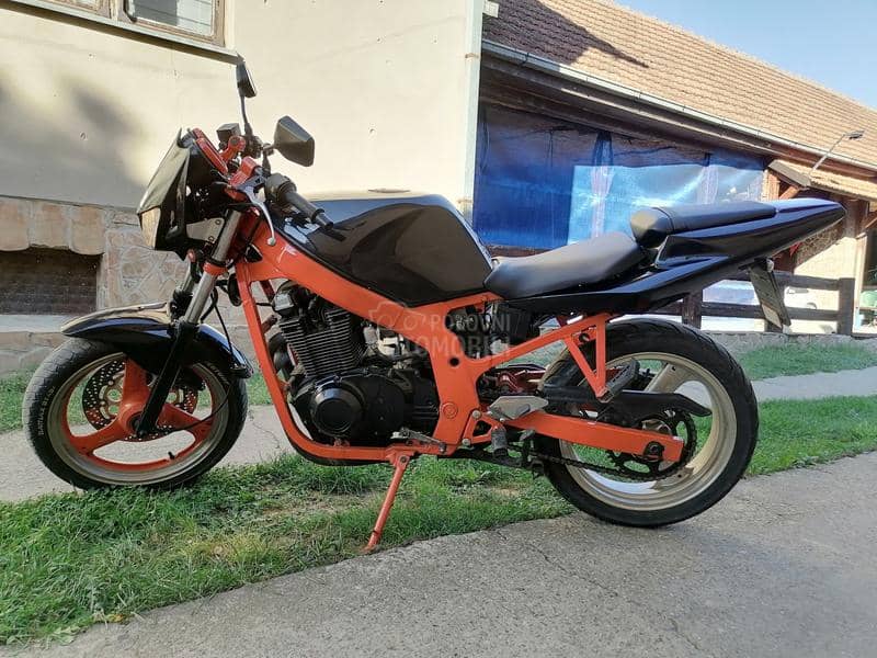 Suzuki GS 500