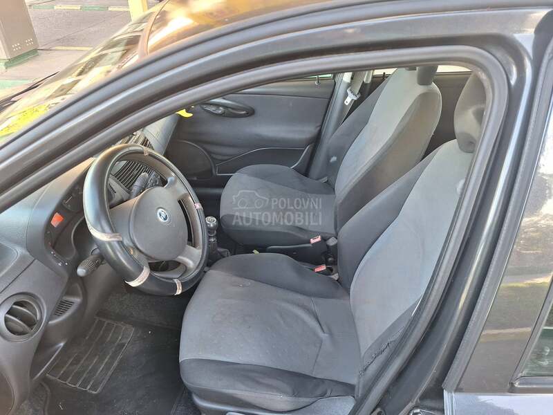 Fiat Punto 1.2 8v