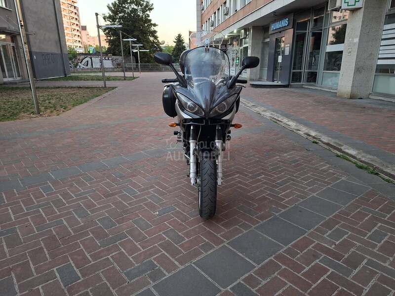 Yamaha FZ6S Fazer