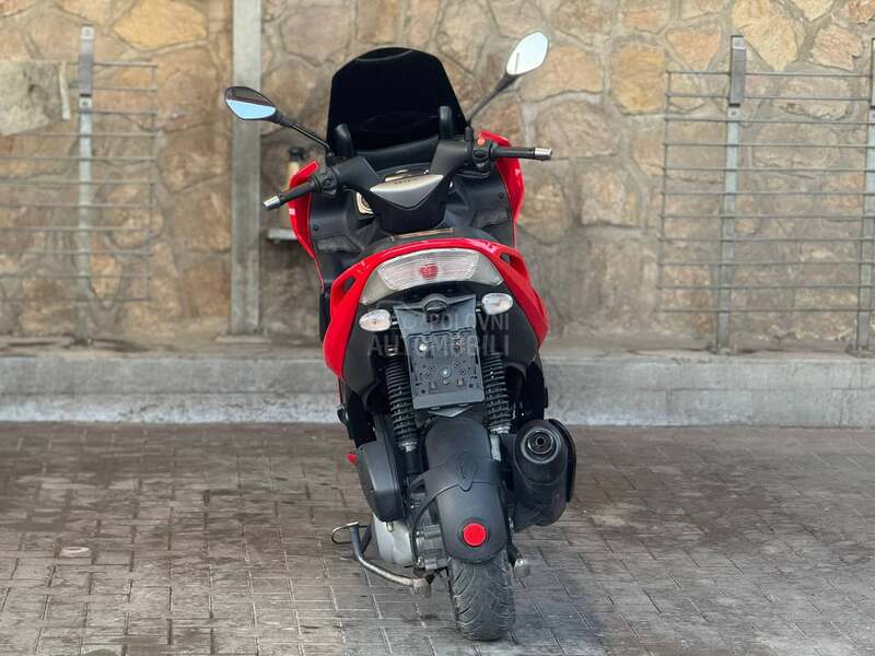 Gilera nexus
