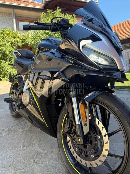 CFMOTO 300sr