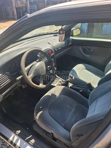 Peugeot 406 