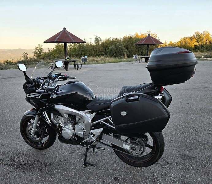 Yamaha Fazer 600