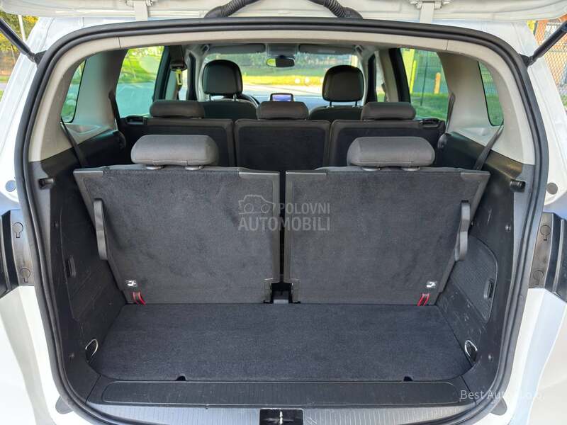 Opel Zafira 1.6 16v Aut/NAV/kam