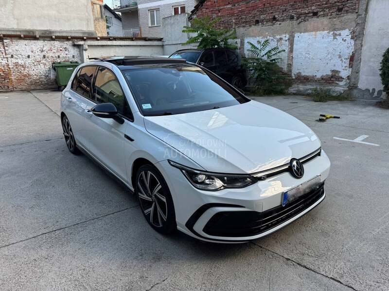 Volkswagen Golf 8 1.5 R- LINE