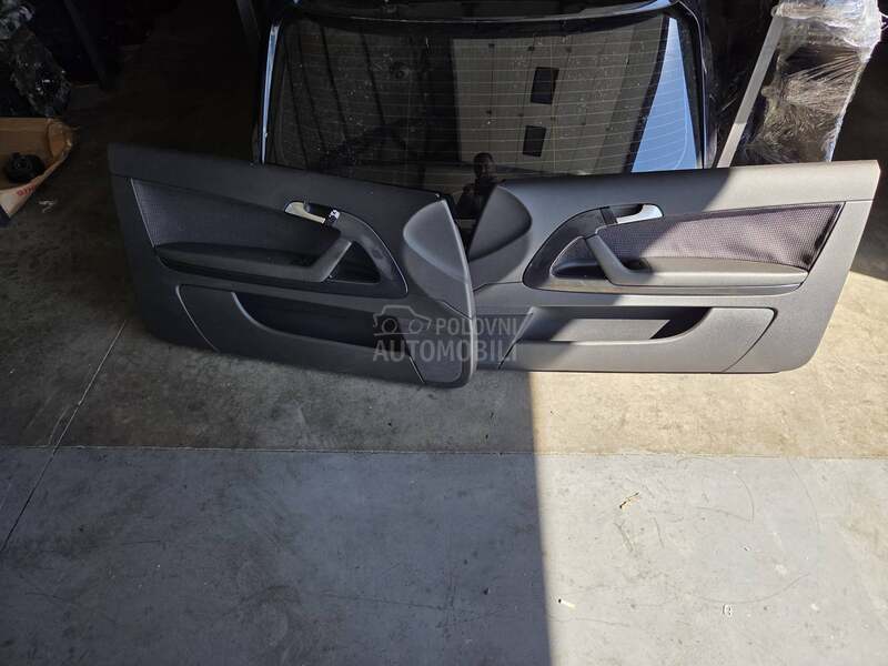 tapaciri a3 8p