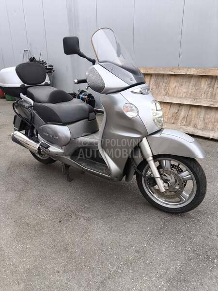 Aprilia scarabeo