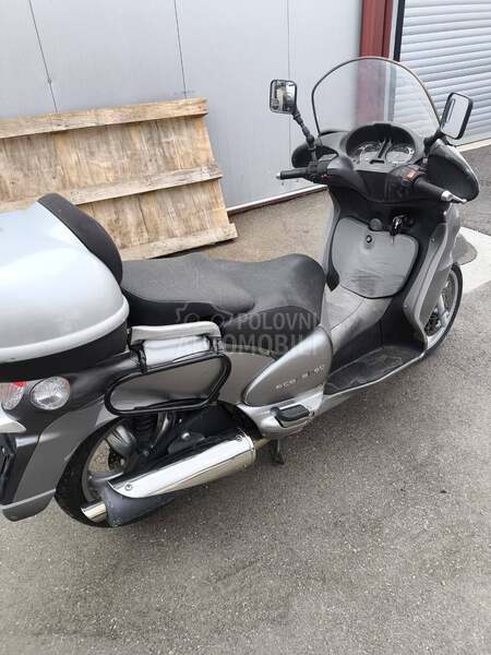 Aprilia scarabeo