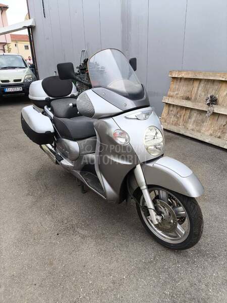 Aprilia scarabeo