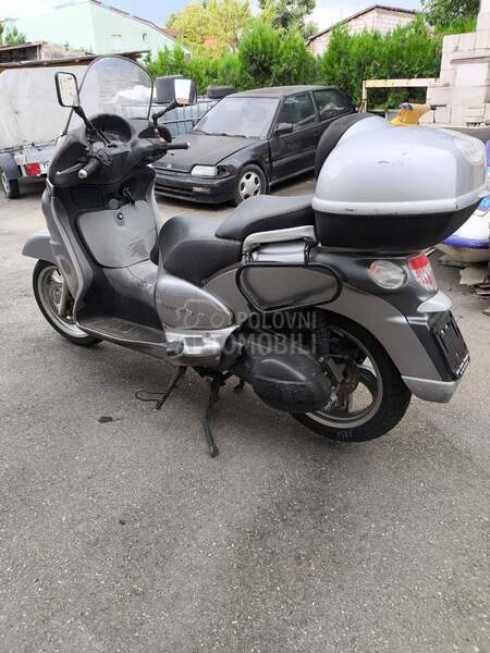 Aprilia scarabeo