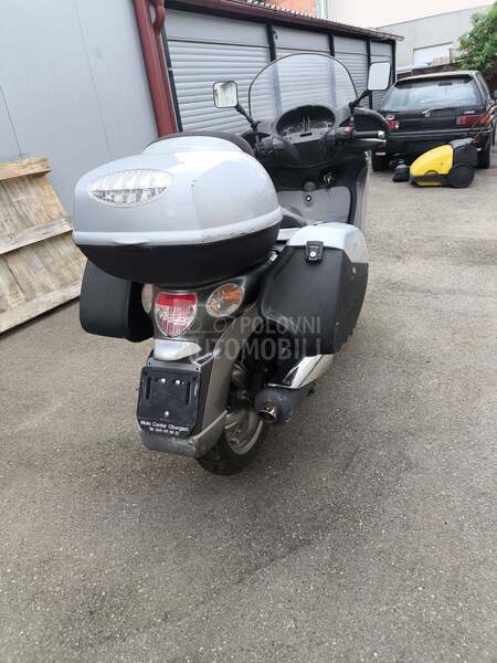Aprilia scarabeo