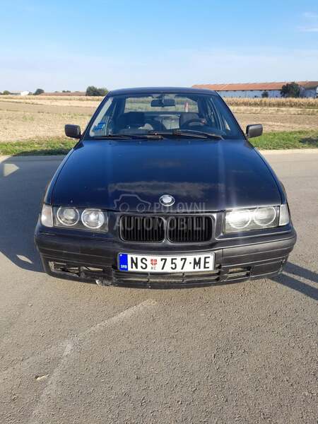 BMW 320 