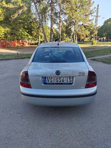 Škoda Superb 