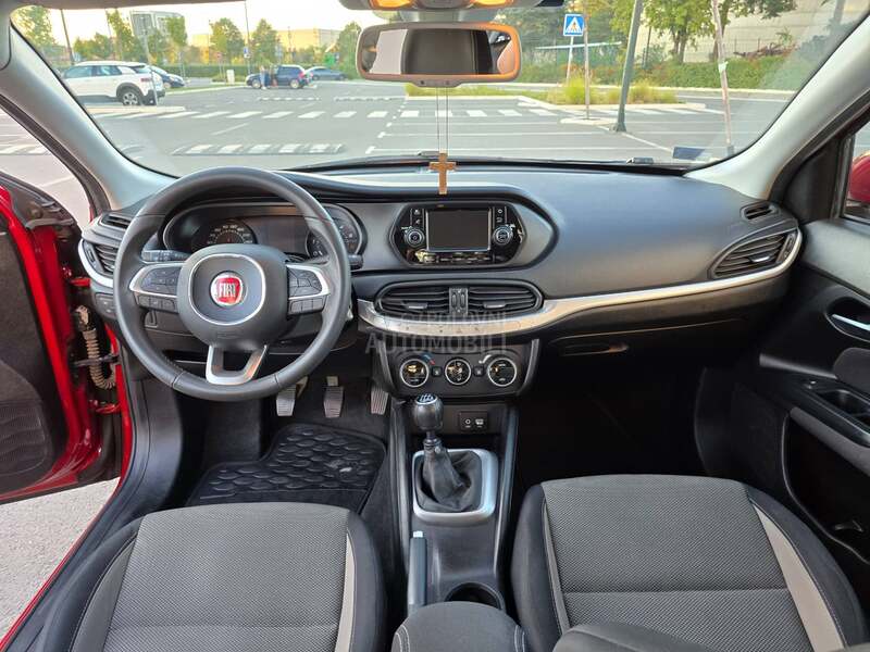 Fiat Tipo 1.4 LOUNGE