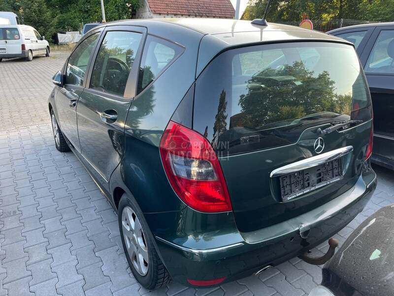 Mercedes Benz A 200 2010. god. -  kompletan auto u delovima