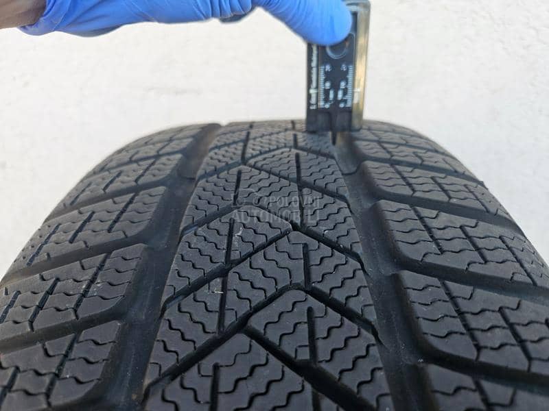 Pirelli 245/45 R18 Zimska