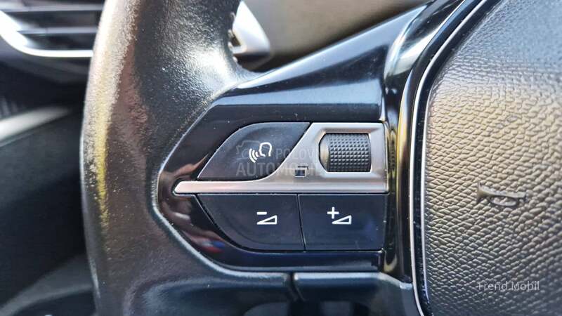 Peugeot 3008 1.2 Style