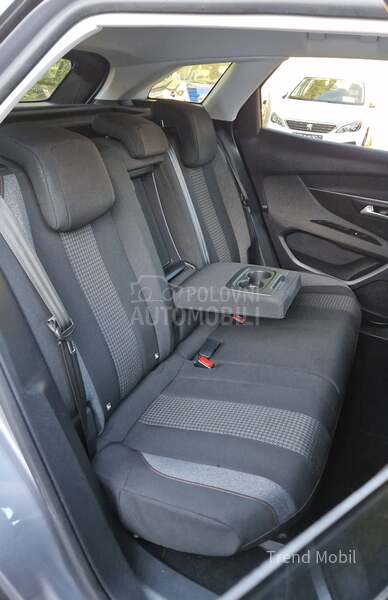 Peugeot 3008 1.2 Style