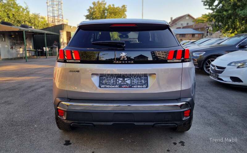 Peugeot 3008 1.2 Style
