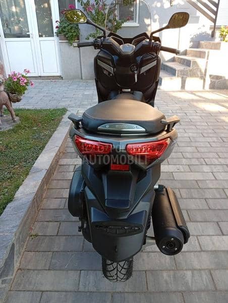 Yamaha X Max 125