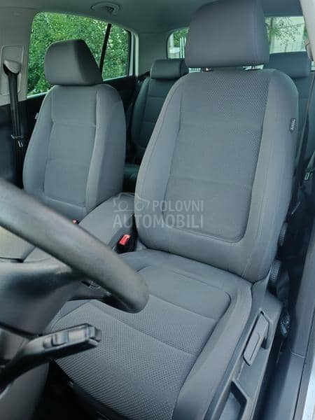 Volkswagen Golf 5 1.6 fsi