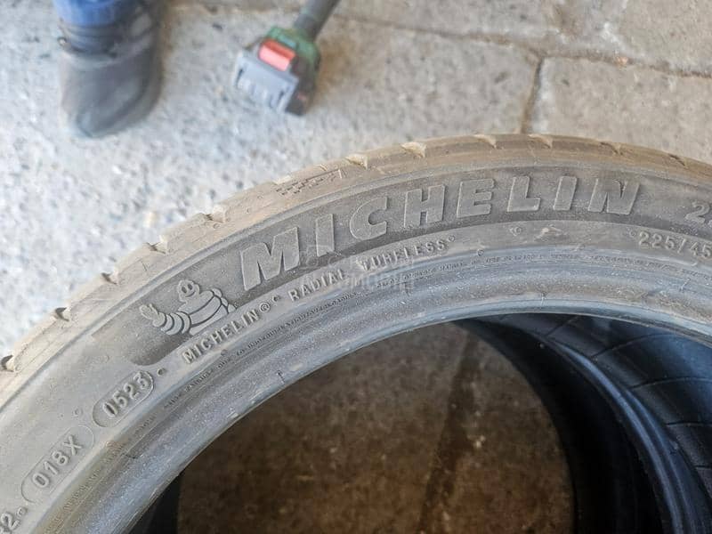 Michelin 225/45 R19 Letnja