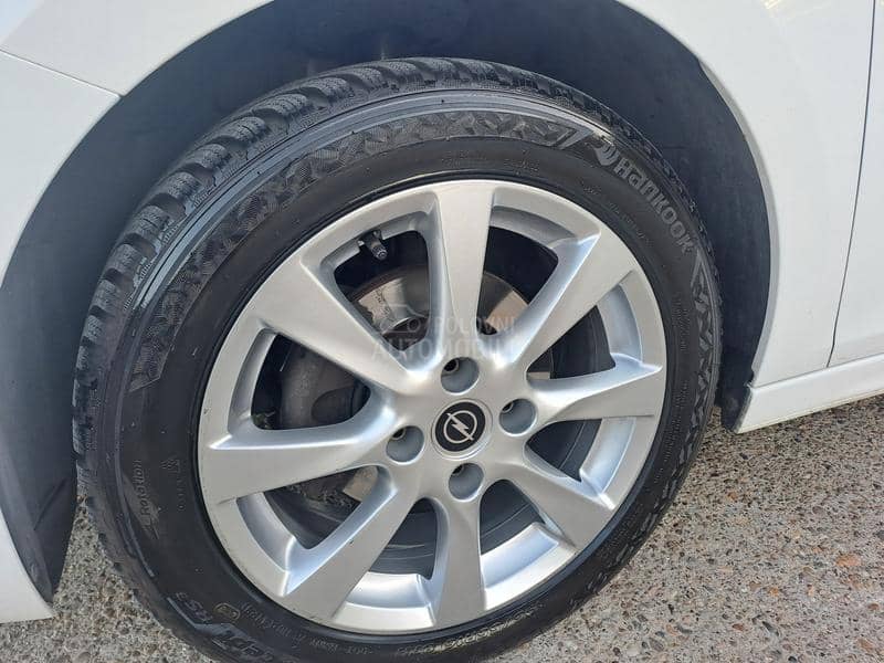 Opel Corsa F V. Servis T.O.P.