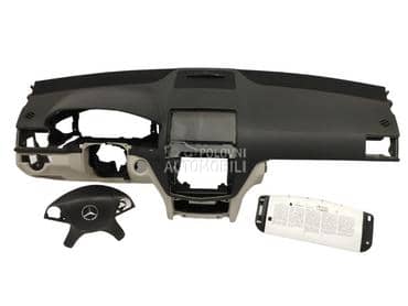 Instrument tabla za Mercedes Benz C 220 od 2007. do 2013. god.