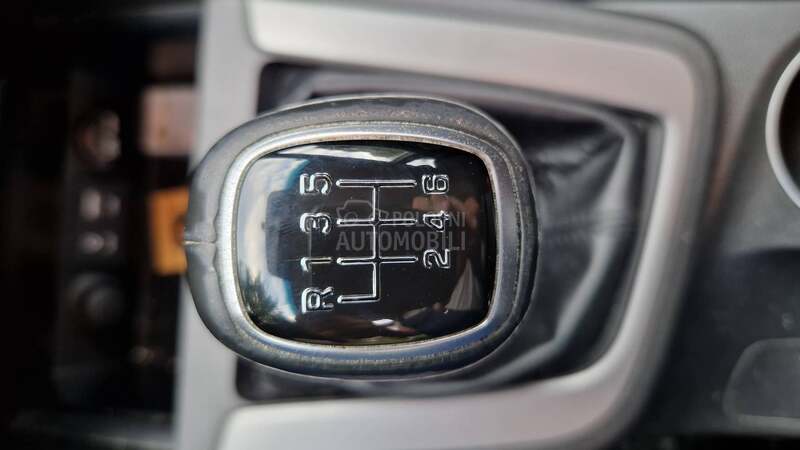 Hyundai Elantra 1.6 MPI