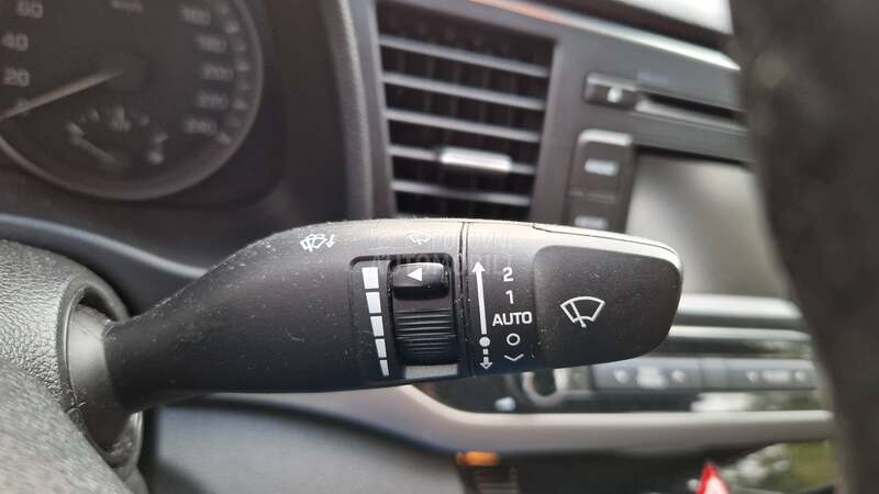 Hyundai Elantra 1.6 MPI