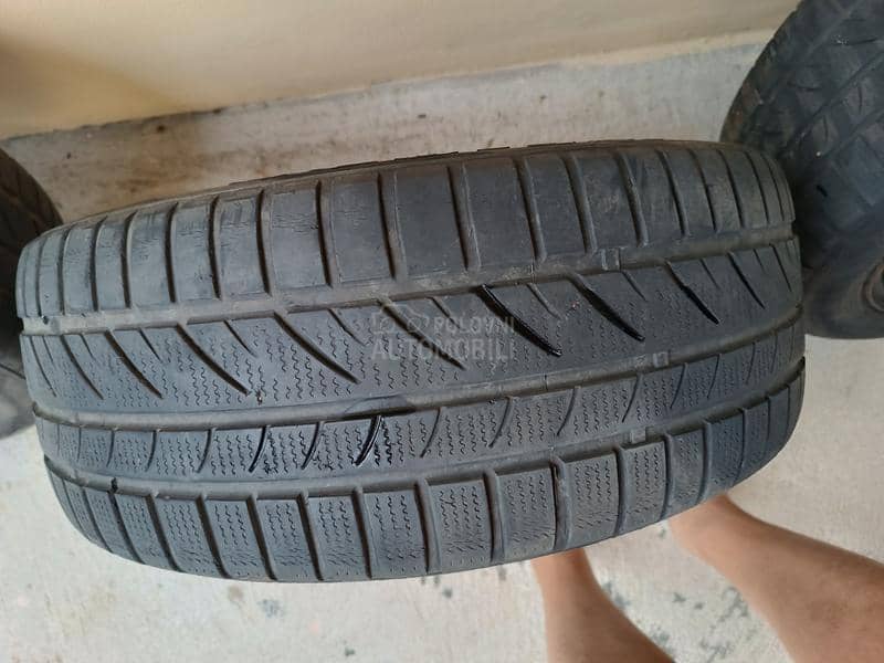Hankook 205/55 R16 Zimska
