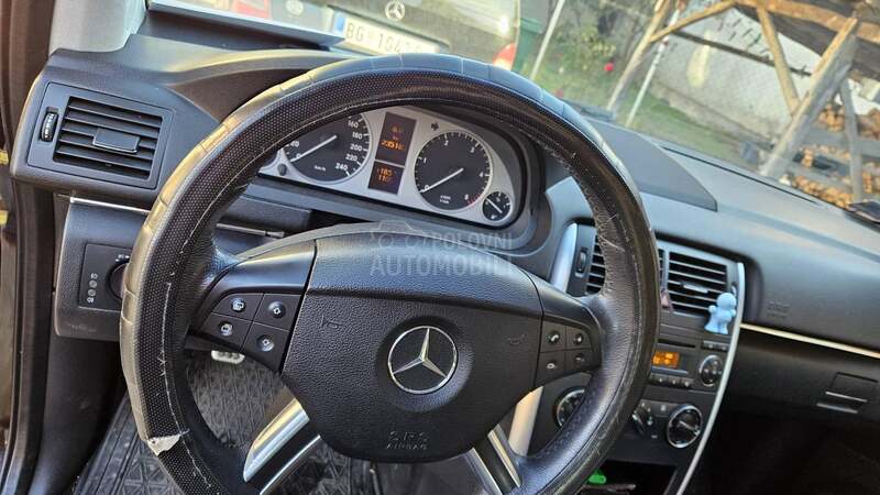 Mercedes Benz B 180 b180