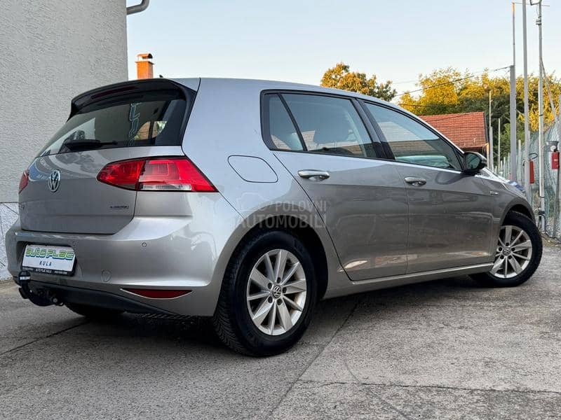 Volkswagen Golf 7 1.6 TDI BLUEMOTION