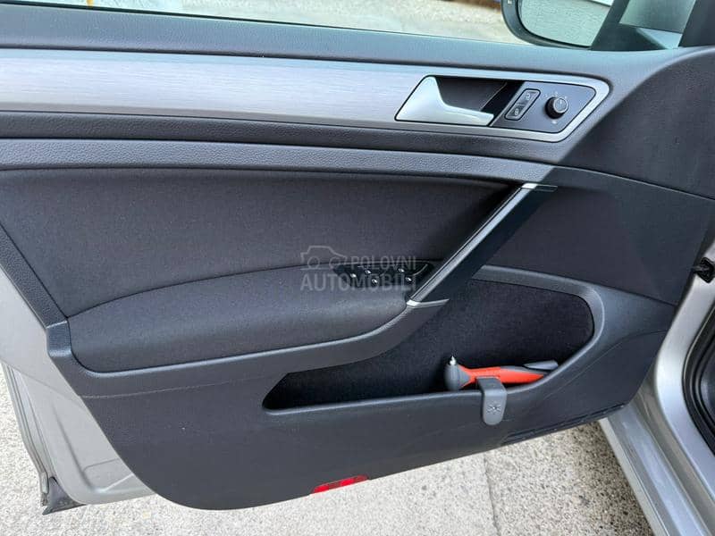 Volkswagen Golf 7 1.6 TDI BLUEMOTION