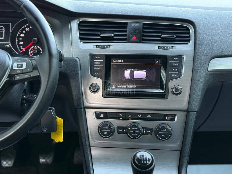 Volkswagen Golf 7 1.6 TDI BLUEMOTION