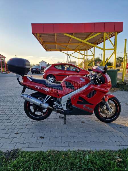 Honda VFR 750