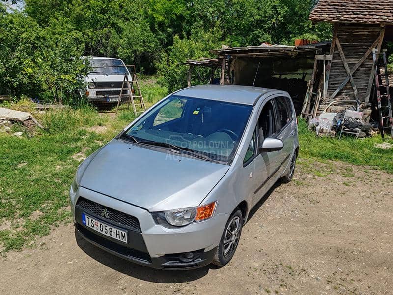 Mitsubishi Colt 