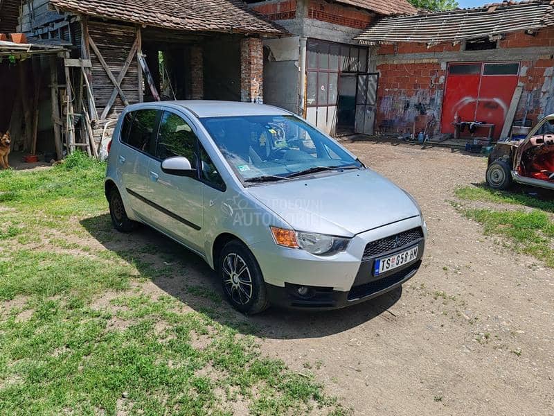Mitsubishi Colt 