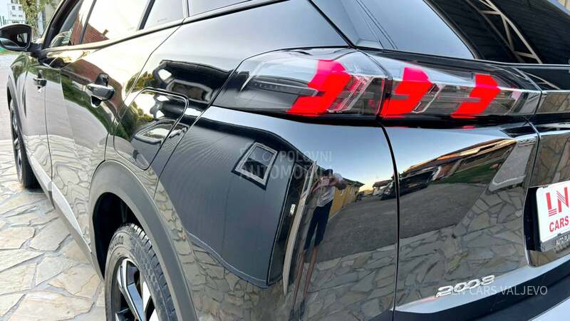 Peugeot 2008 1.2B/ALLURE/N0V