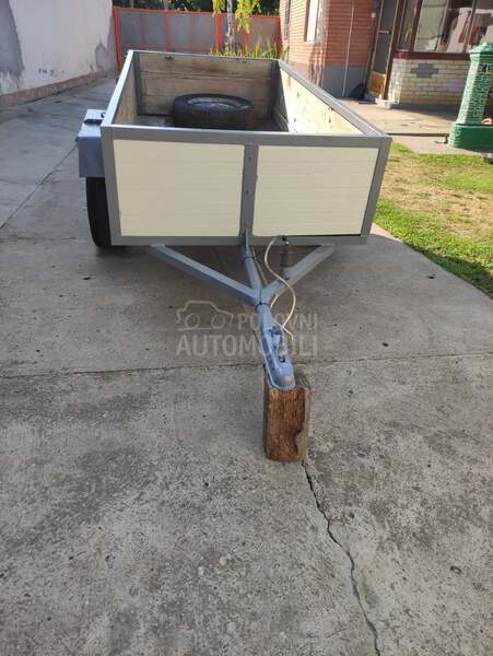 Auto prikolica