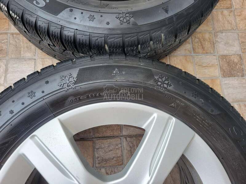 Petlas 215/60 R16 Zimska